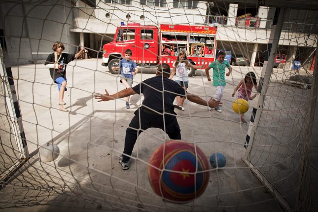 Abril - Calendari 2013 - Danny Caminal