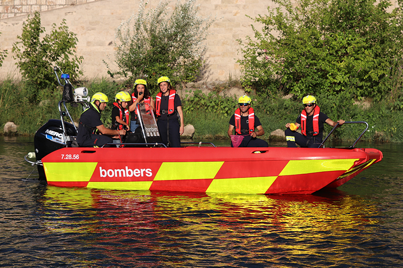 Calendari_Bombers_Amb_Causa_Tortosa_1_800