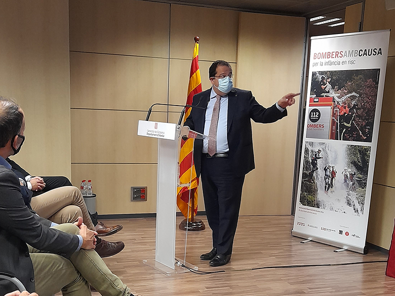 Conseller Josep Ignasi Elena a la presentació Bombers amb Causa