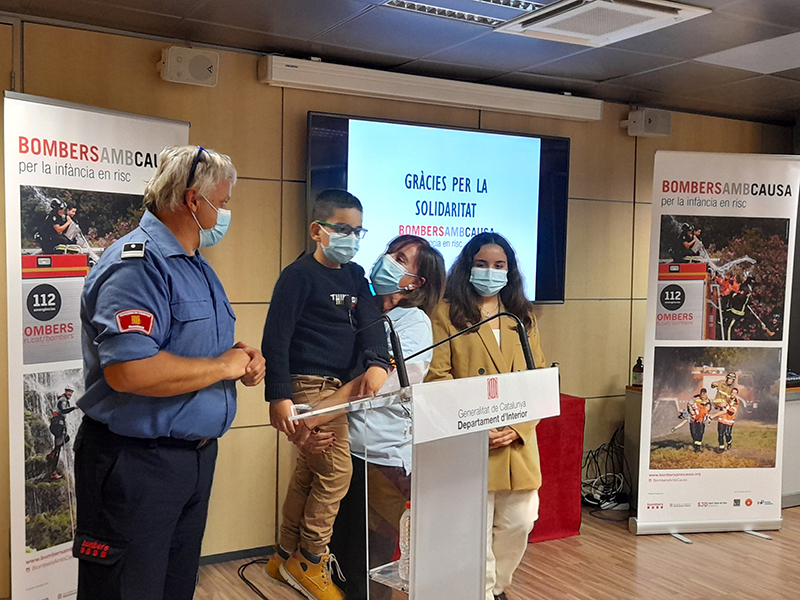 Miquel Trulls amb infants participants