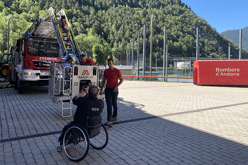 Sessió calendari Bombers amb Causa 2023 a Andorra