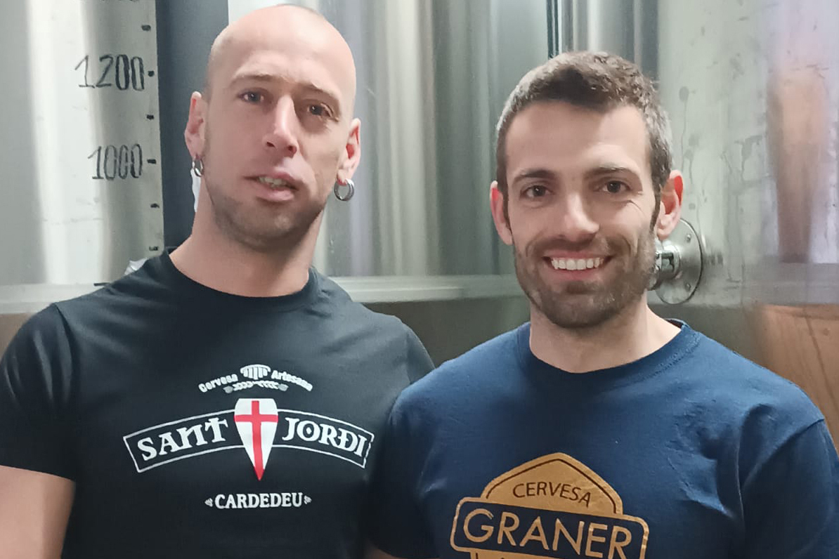 Cervesa_solidaria_BombersAmbCausa (8)_800 Cervesa solidària per Bombers amb Causa