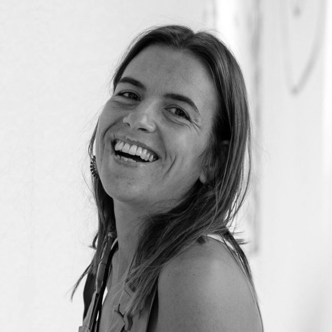 Laia_Sauret_BN_900 Laia Sauret, il·lustradora calendari Bombers amb Causa 2025